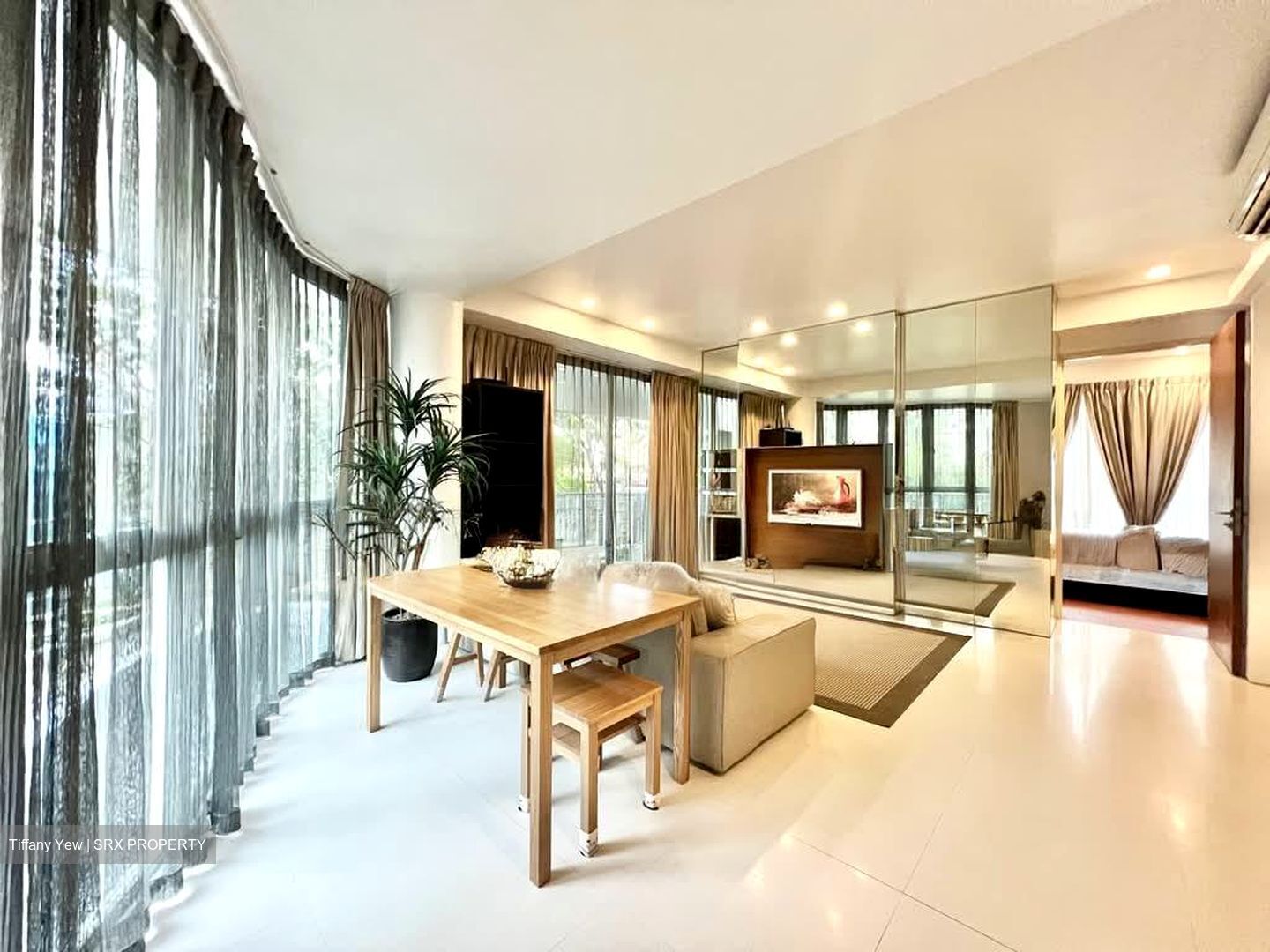 Emily Residence (D9), Apartment #567468701